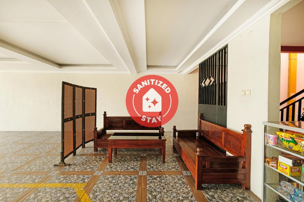 Oyo 91453 Hotel Srikandi Gejayan Maguwo 外观 照片