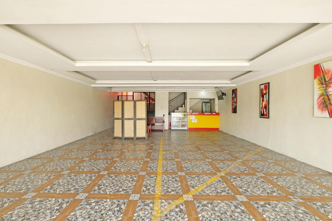 Oyo 91453 Hotel Srikandi Gejayan Maguwo 外观 照片
